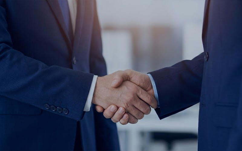 取引店舗数：100店舗以上